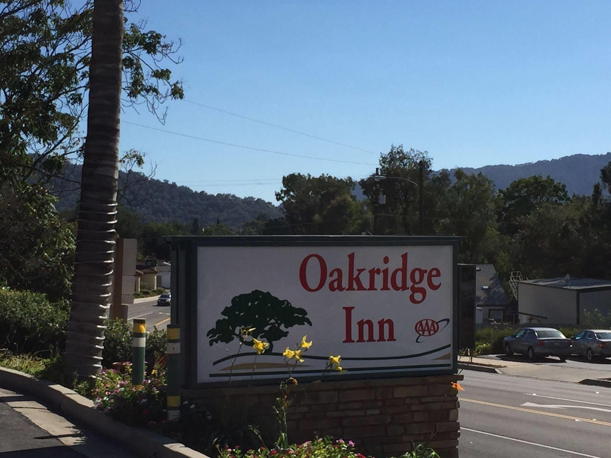 Oakridge Inn Oak View Exterior foto
